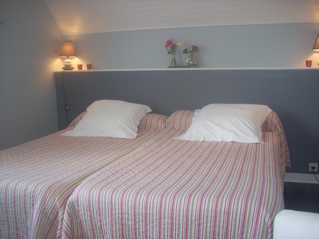 Lanhouarneau Chambres D'Hotes Kergollay חדר תמונה
